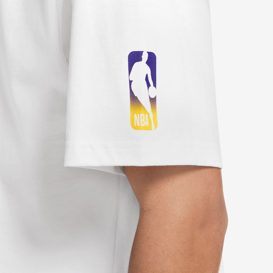 Los Angeles Lakers Courtside Statement Edition Men's Jordan Max90 NBA  T-Shirt DV5724-100